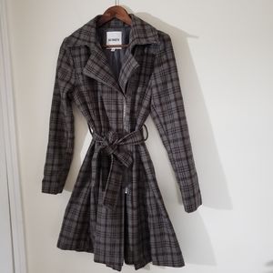 BB Dakota Plaid Wool Blend Faux Wrap Trench Style Coat Womens Size Medium Gray